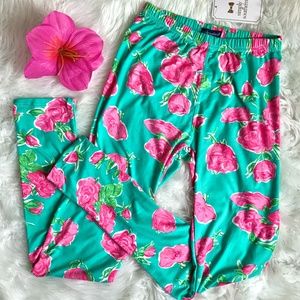 NWT Simply Southern Roses Leggings